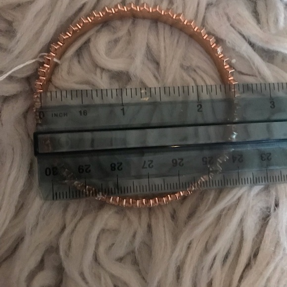 KENDRA SCOTT bracelet rose GOLD MARY CAROLINE crystals LIMITED EDITION 
EUC - Picture 6 of 7